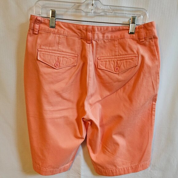 Shorts - Picture 2 of 3